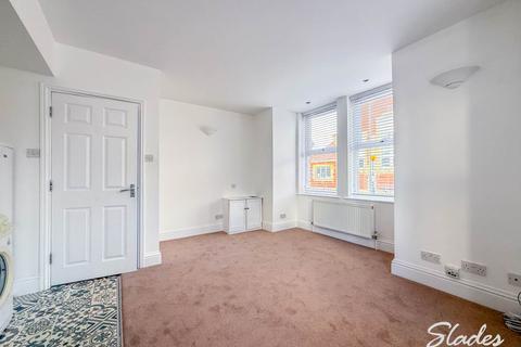 2 bedroom flat to rent, Seabourne Road, Pokesdown, Southbourne