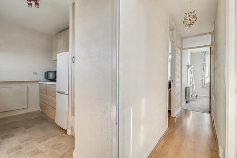 2 bedroom apartment for sale, London Road, Westcliff-on-Sea SS0