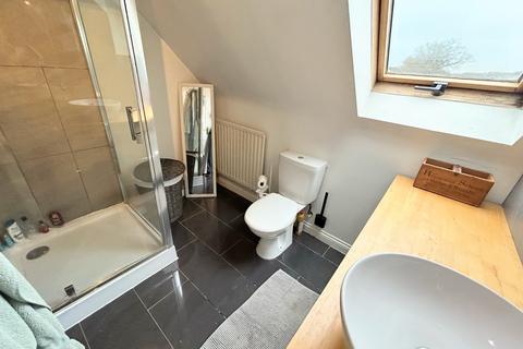 3 bedroom terraced house for sale, Primrose Drive, Warwickshire CV12