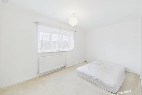 undefined, Priory Crescent, Aylesbury, Buckinghamshire