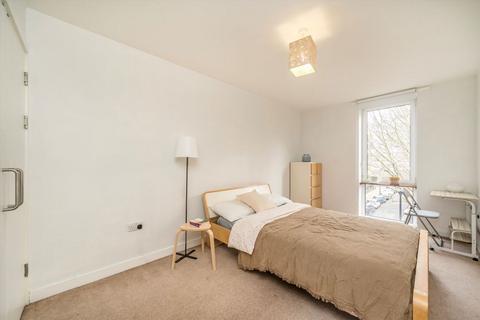 undefined, Trafalgar Gardens, London E1