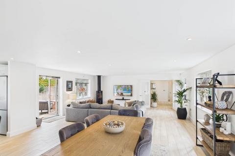 3 bedroom detached bungalow for sale, Aldbury, Tring