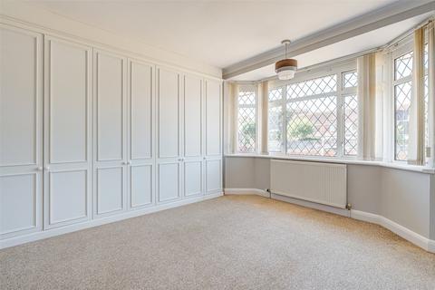 2 bedroom bungalow for sale, Rectory Road, Worthing, West Sussex, BN14