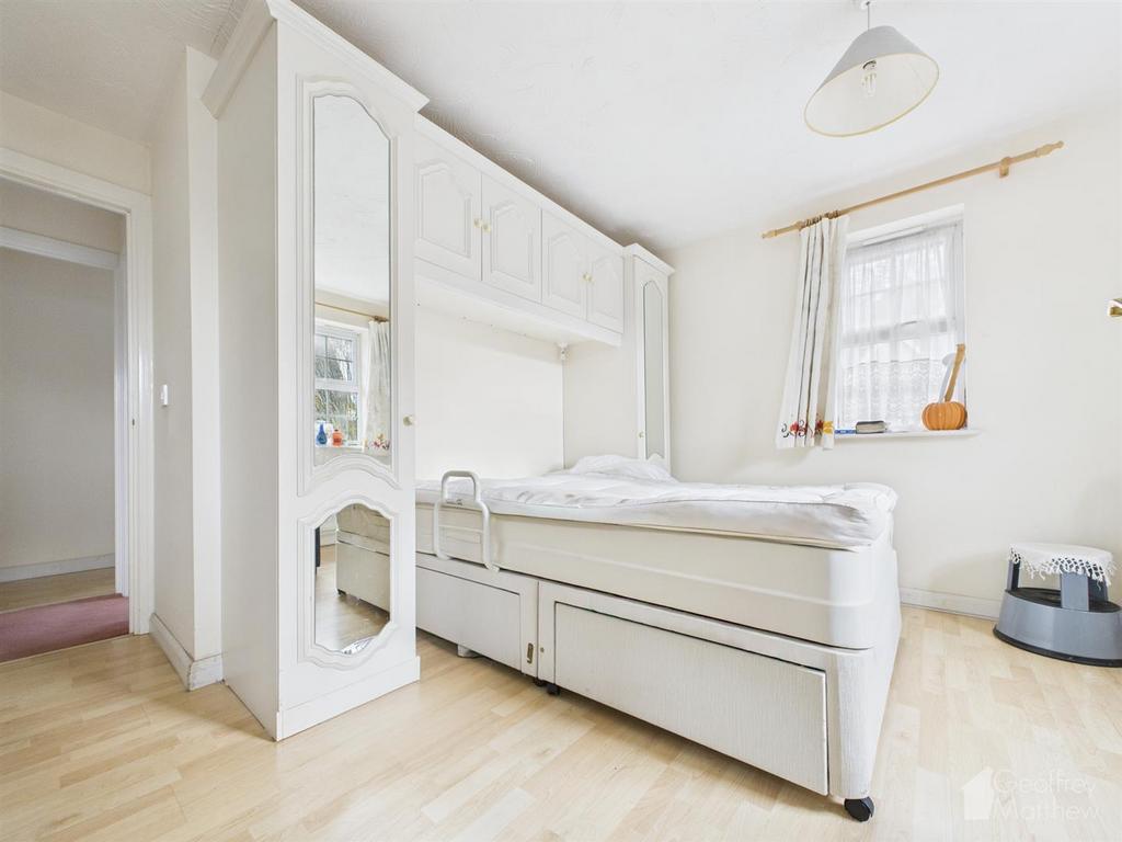 CAM02365 G0-PR0386-STILL018.jpg