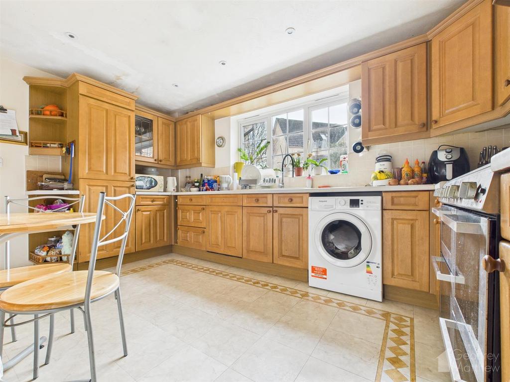 CAM02365 G0-PR0386-STILL008.jpg