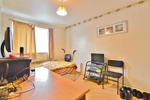undefined, Summerlea, Slough