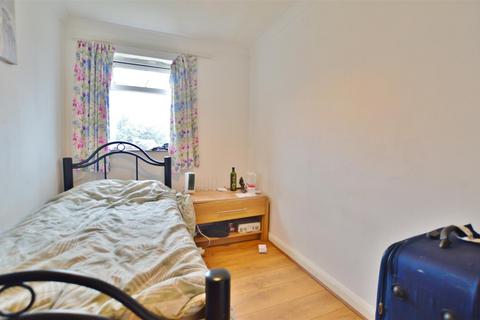 3 bedroom terraced house for sale, Summerlea, Slough