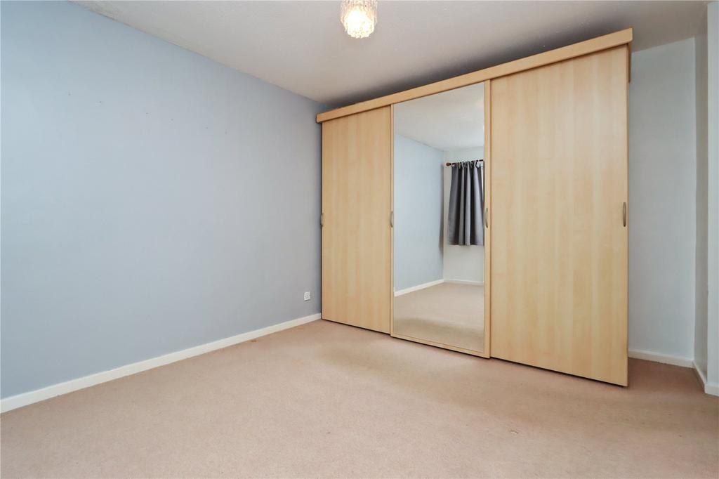 Bedroom 1 Pic 2