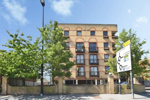 2 bedroom flat to rent, Chiltern House, Aylesbury HP19