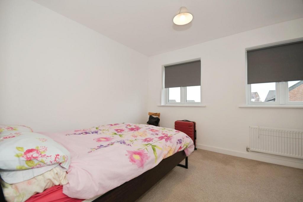 BEDROOM 1.jpg