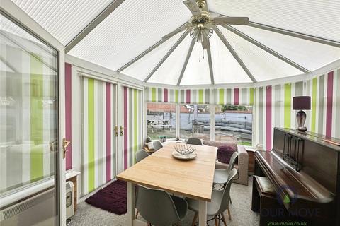 3 bedroom detached house for sale, Roebuck Close, Leicester LE8