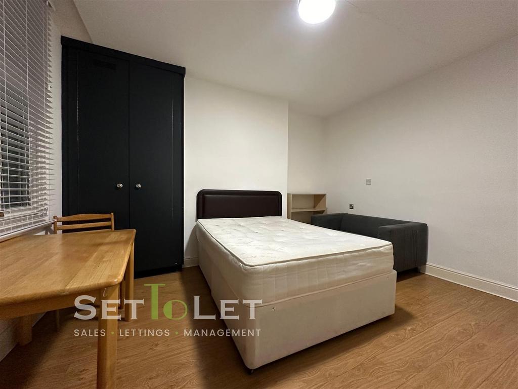 4d5175fd-b7db-4282-bc33-241cab3e8ce2.jpg
