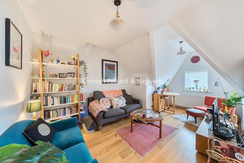 Colney Hatch Lane, Muswell Hill, London, N10