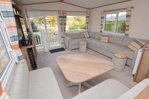 2 bedroom property for sale, Saundersfoot Bay Leisure Park