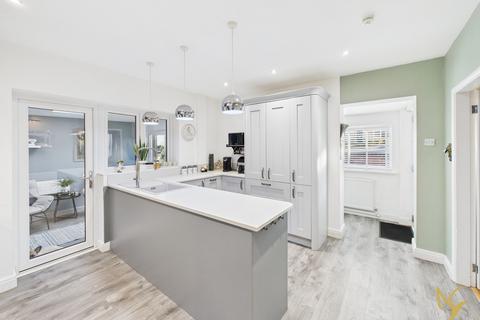 undefined, Pershore WR10