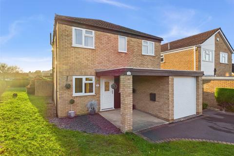 Mandara Grove, Abbeydale, Gloucester, Gloucestershire, GL4