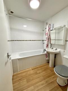 1 bedroom flat to rent, Marine Parade, Brighton