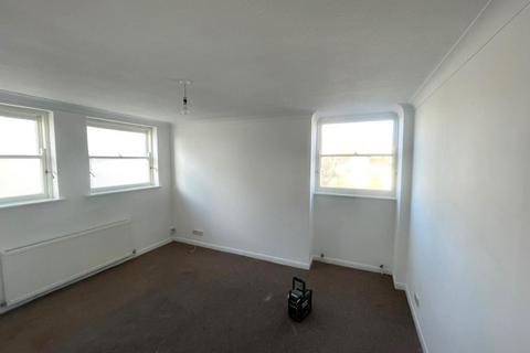 1 bedroom flat to rent, Marine Parade, Brighton