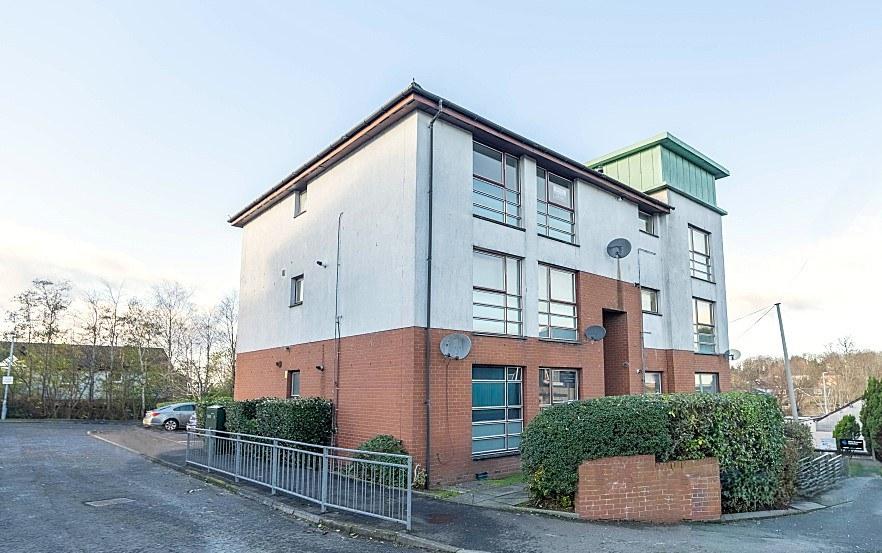 2 bed flat for sale