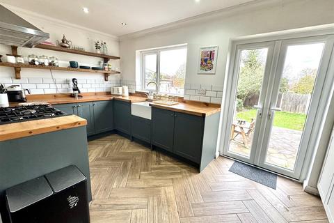 undefined, Holmsdale Grove, Bexleyheath DA7