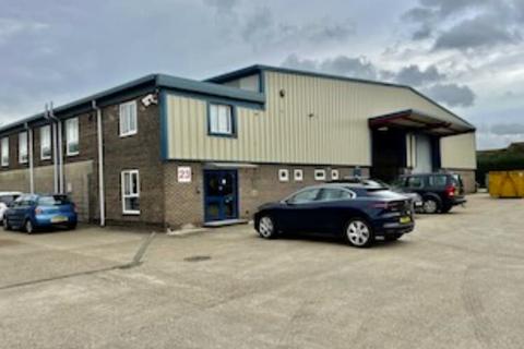 Warehouse to rent, Unit 23 Romsey Industrial Estate, Greatbridge Rd Rd Romsey SO51 0HR