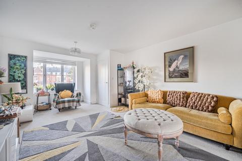 undefined, Hawthorn Crescent, Reading RG5