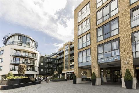 Kew Bridge Road, Brentford TW8