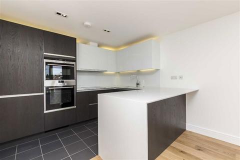 2 bedroom flat to rent, Kew Bridge Road, Brentford TW8