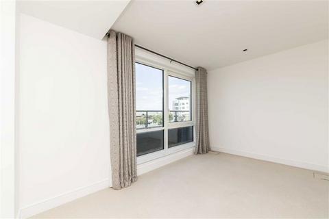 2 bedroom flat to rent, Kew Bridge Road, Brentford TW8