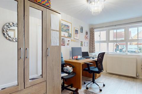 4 bedroom detached house for sale, Little Dunmow, Monkston, Milton Keynes