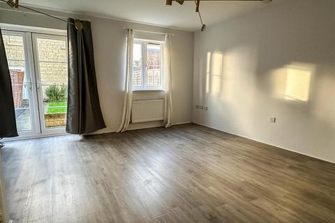 4 bedroom semi-detached house to rent, Tetbury Hill, Malmesbury