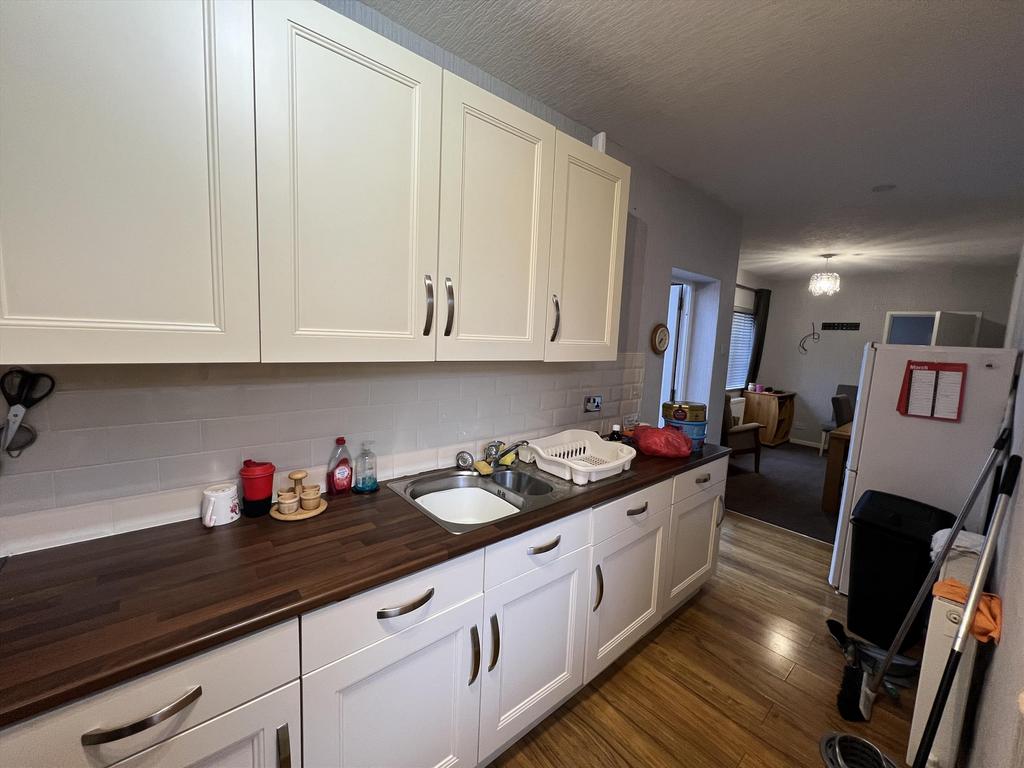 Kitchen shot 2