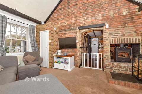 undefined, Bell Cottages, Tonbridge TN12