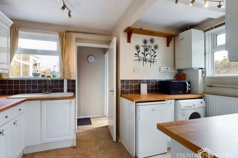 3 bedroom semi-detached house to rent, Maran Avenue, Welwyn, AL6