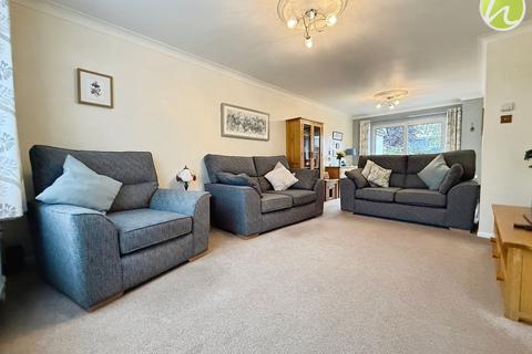 4 bedroom semi-detached house for sale, Champion Close, Stanford-Le-Hope, SS17
