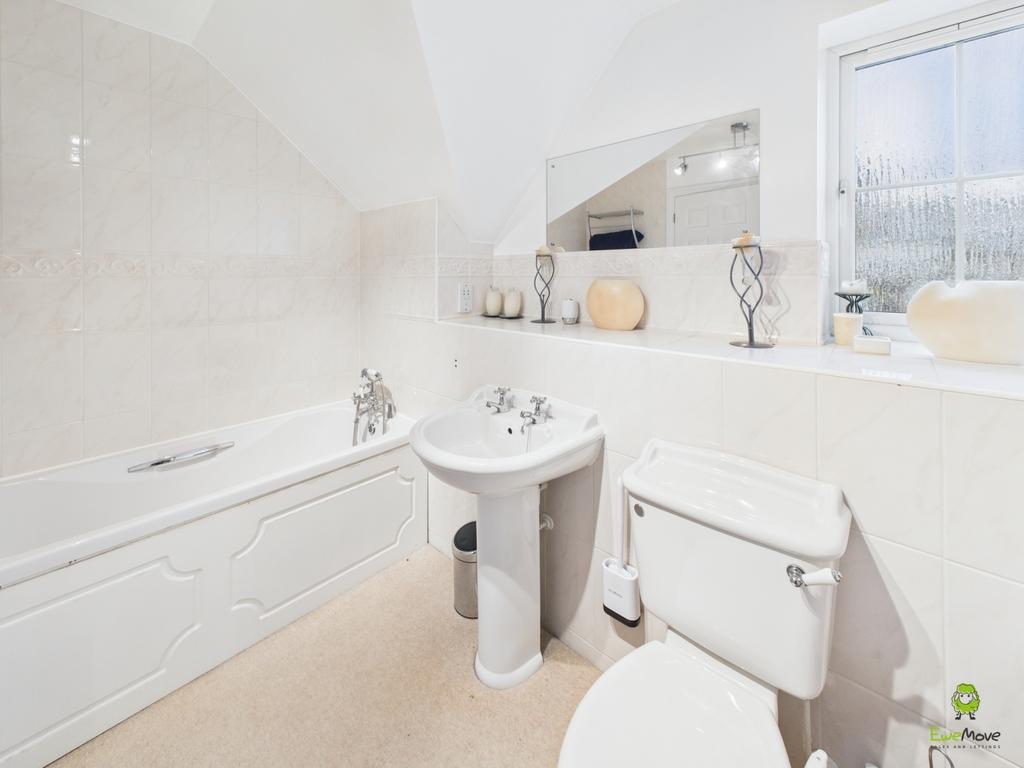 Family Bathroom James Hillier Ewemove Bexley and D