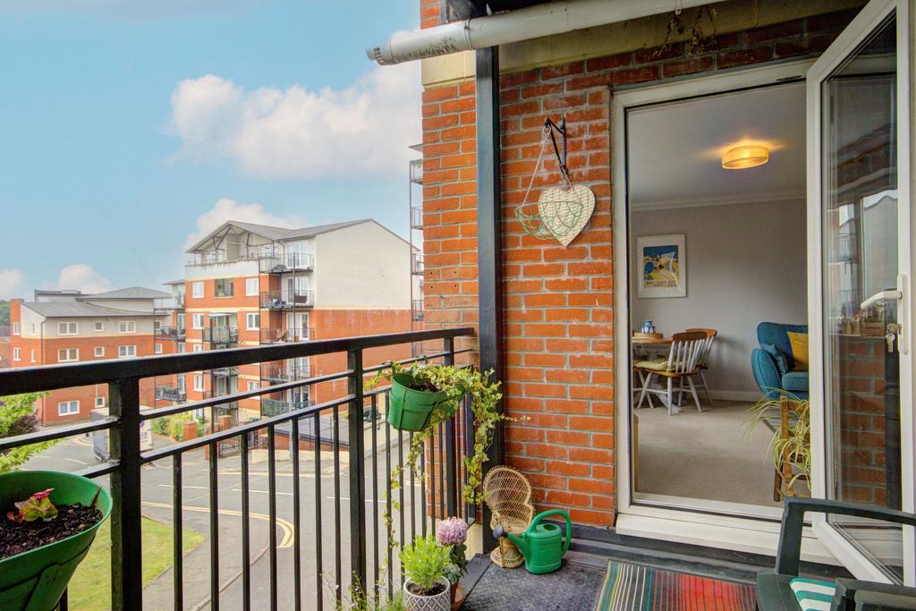 Balcony (2)(a)
