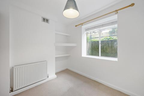 2 bedroom flat to rent, 14 Trinity Church Square, Southwark, London, SE1