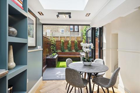 2 bedroom flat to rent, Broughton Road, London SW6