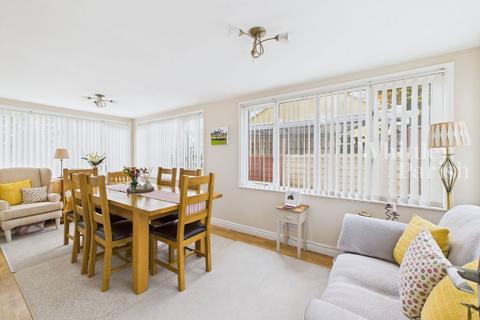 undefined, Manor Gardens, Diss