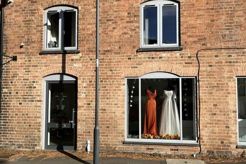 Retail property (high street) to rent, Wharf St Warwick CV34 5LB