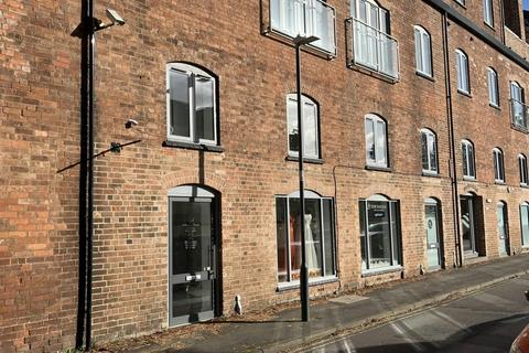Retail property (high street) to rent, Wharf St Warwick CV34 5LB