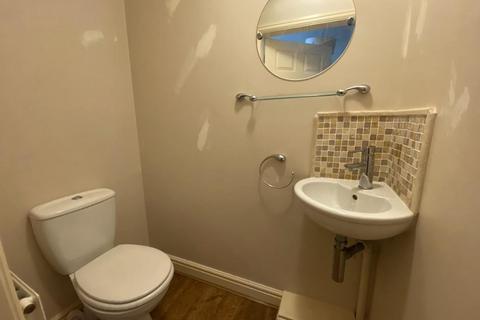 4 bedroom detached house to rent, Middlefield Close, Derby DE22