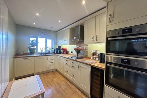 3 bedroom semi-detached house for sale, Morton Close, Ely, Cambridgeshire
