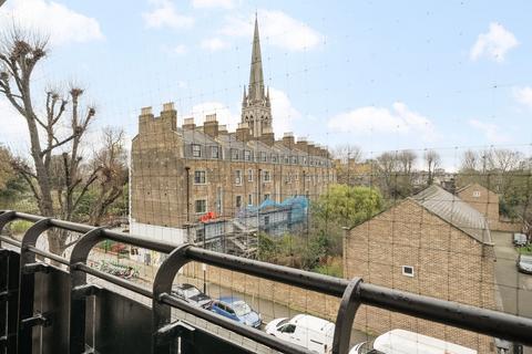 3 bedroom flat for sale, Thoresby House Stoke Newington Church Street, N16