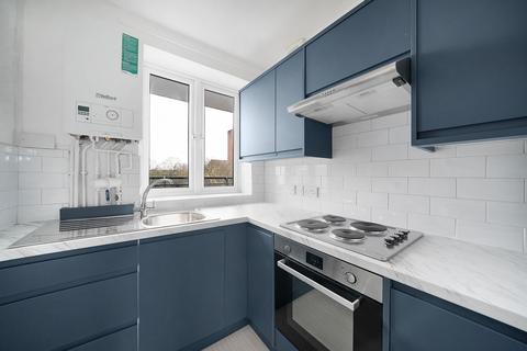 3 bedroom flat for sale, Thoresby House Stoke Newington Church Street, N16