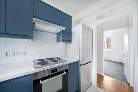 3 bedroom flat for sale, Thoresby House Stoke Newington Church Street, N16