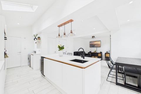 3 bedroom semi-detached house for sale, Kenpas Highway, Coventry CV3