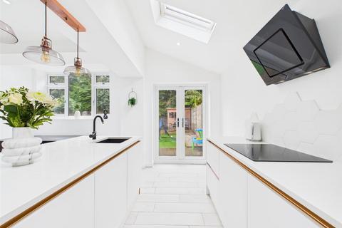 3 bedroom semi-detached house for sale, Kenpas Highway, Coventry CV3