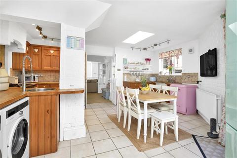 3 bedroom semi-detached house for sale, Old London Road, TN14